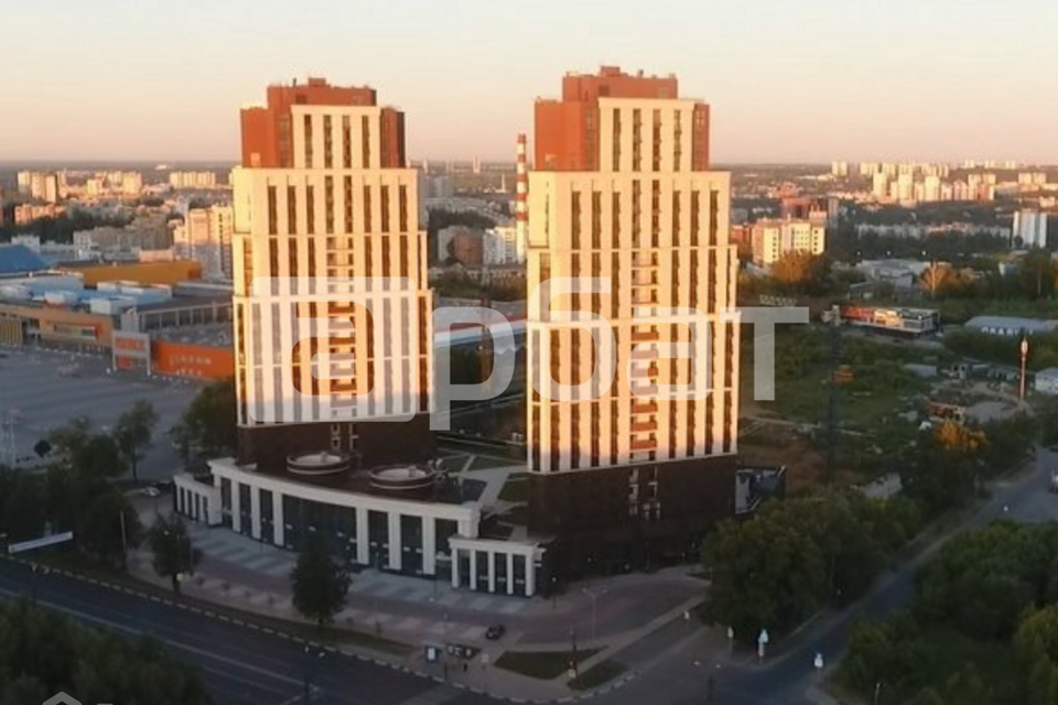 Продаётся 2-комнатная квартира, 70.6 м²