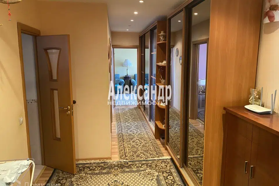 Продаётся 2-комнатная квартира, 67.4 м²