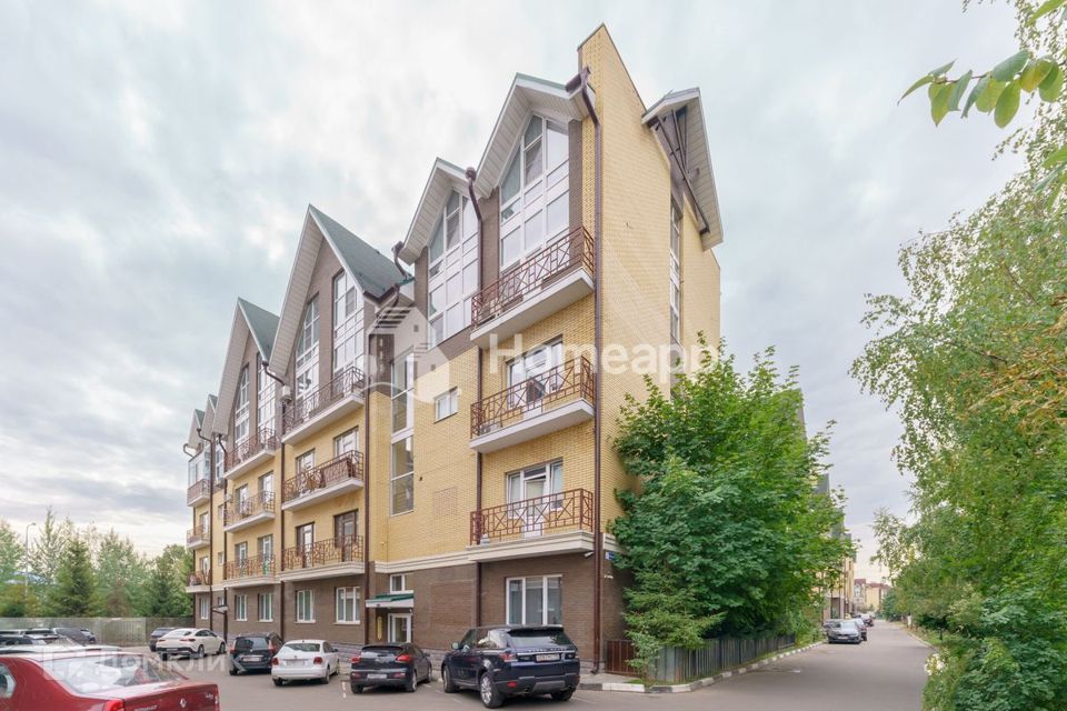 Продаётся 3-комнатная квартира, 97.6 м²