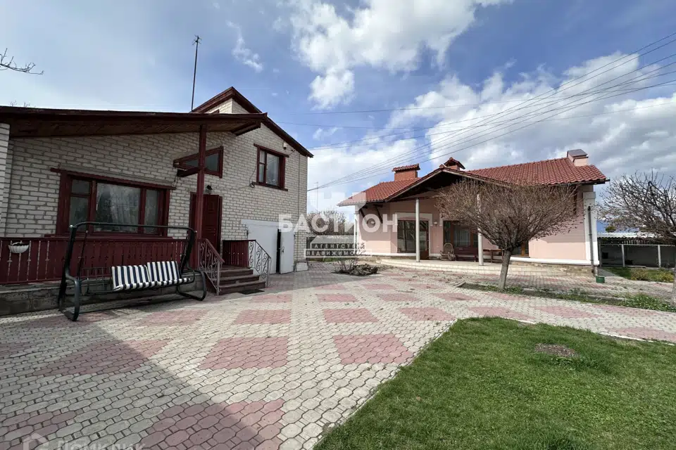 Продаётся 2-этажный дом, 172.2 м²