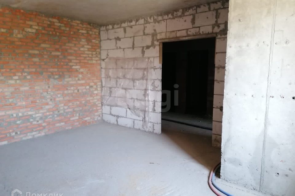 Продаётся 2-комнатная квартира, 79.8 м²