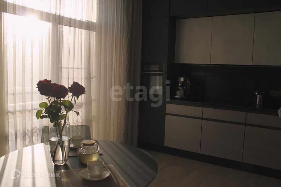 Продаётся 4-комнатная квартира, 116 м²