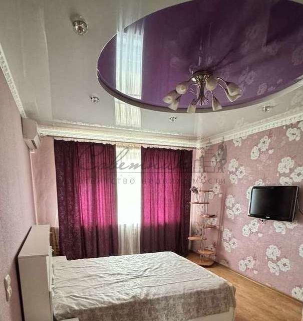 Продаётся 4-комнатная квартира, 82 м²