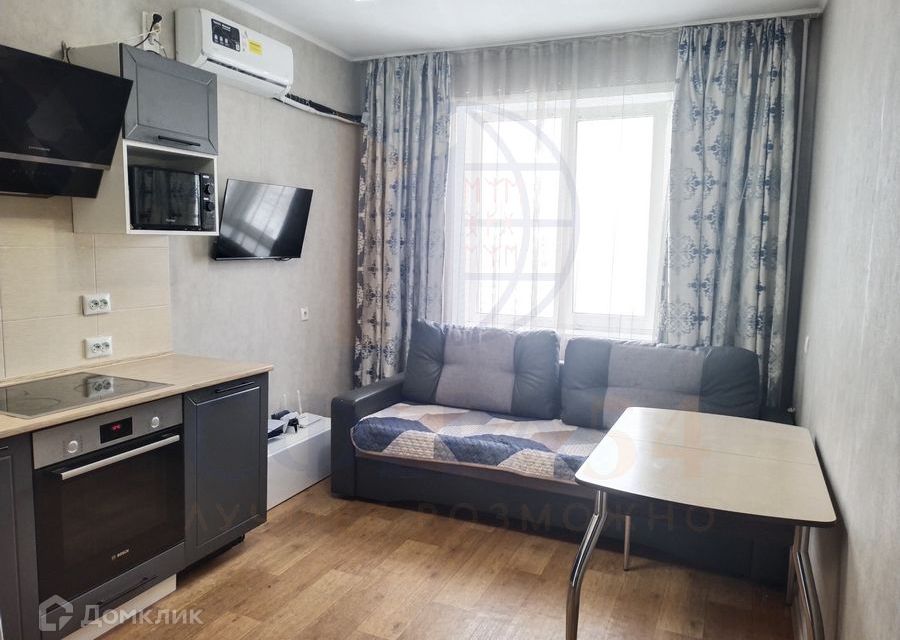 Продаётся 1-комнатная квартира, 42.4 м²