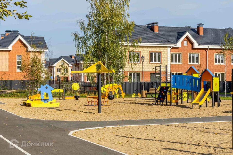 Продаётся 3-комнатная квартира, 61.4 м²