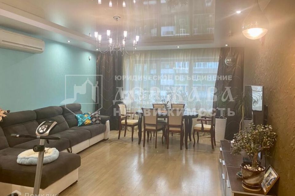 Продаётся 3-комнатная квартира, 116.4 м²