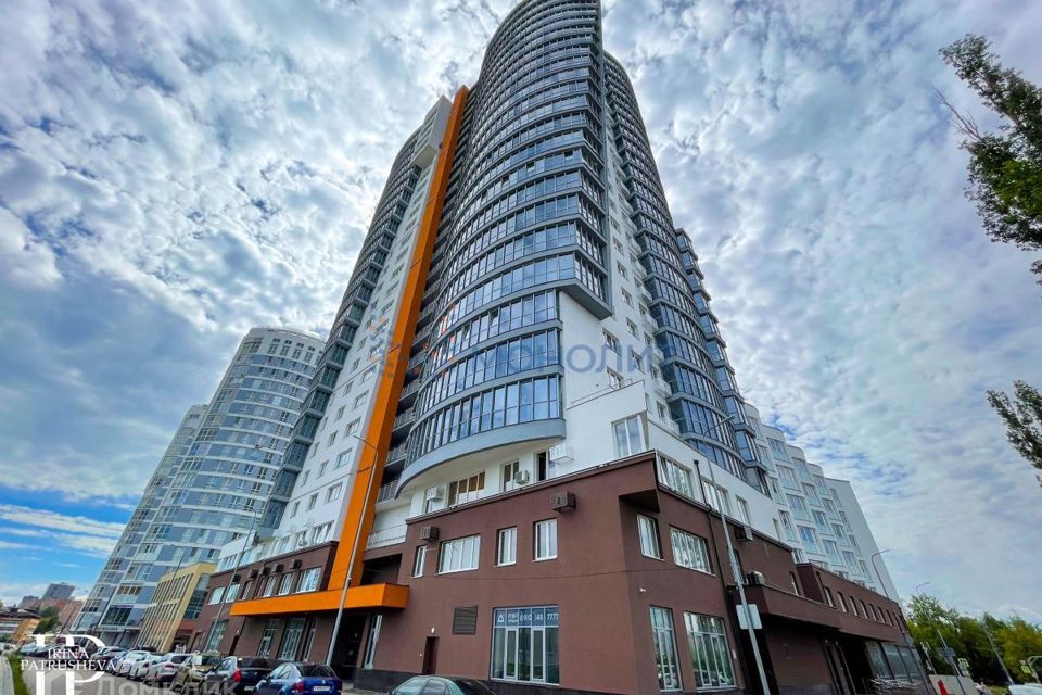 Продаётся 2-комнатная квартира, 97.86 м²