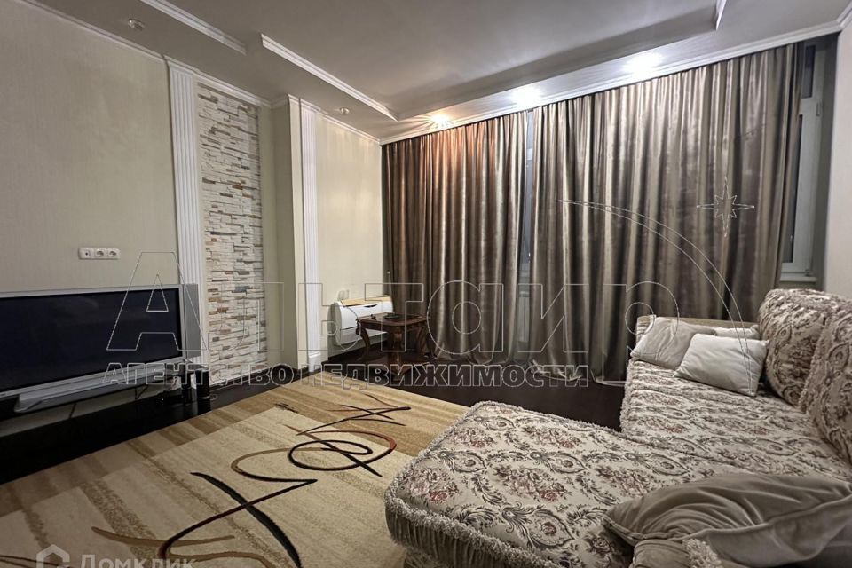 Сдаётся 2-комнатная квартира, 67 м²