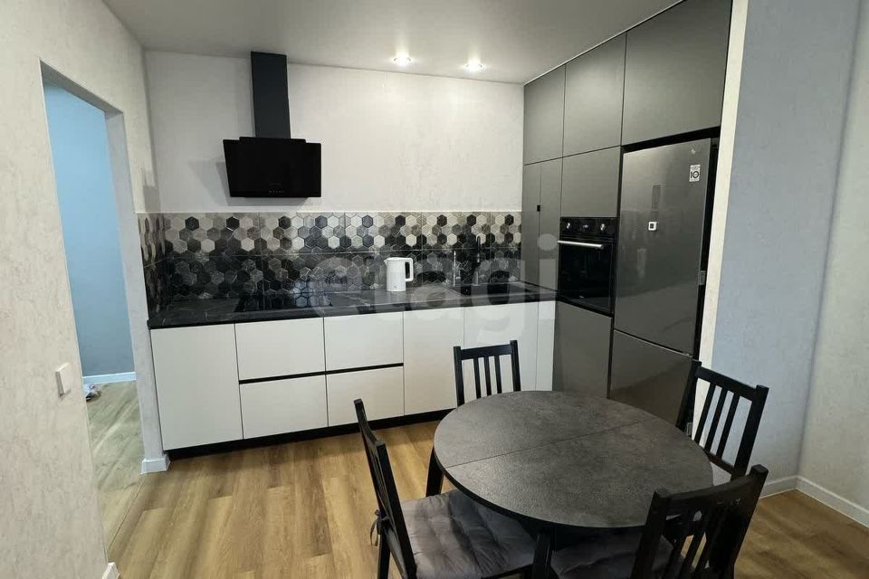 Сдаётся 2-комнатная квартира, 59.6 м²
