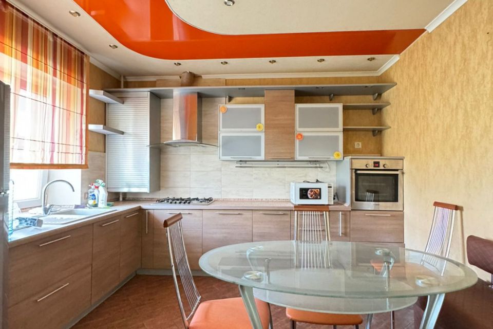 Сдаётся 3-комнатная квартира, 90 м²