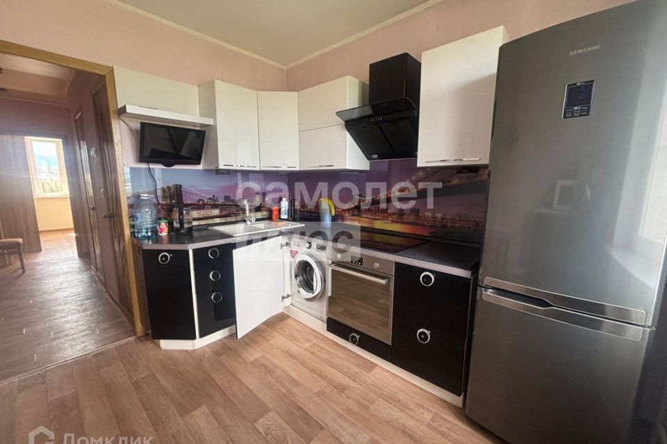 Продаётся 4-комнатная квартира, 80.4 м²
