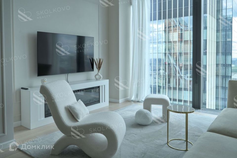 Сдаётся 2-комнатная квартира, 77.5 м²