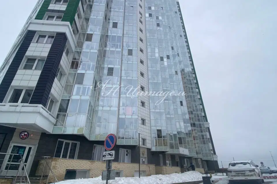 Продаётся 1-комнатная квартира, 54 м²