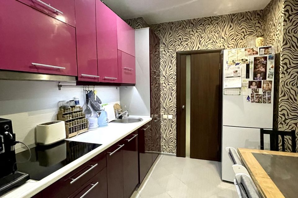 Продаётся 2-комнатная квартира, 62.2 м²