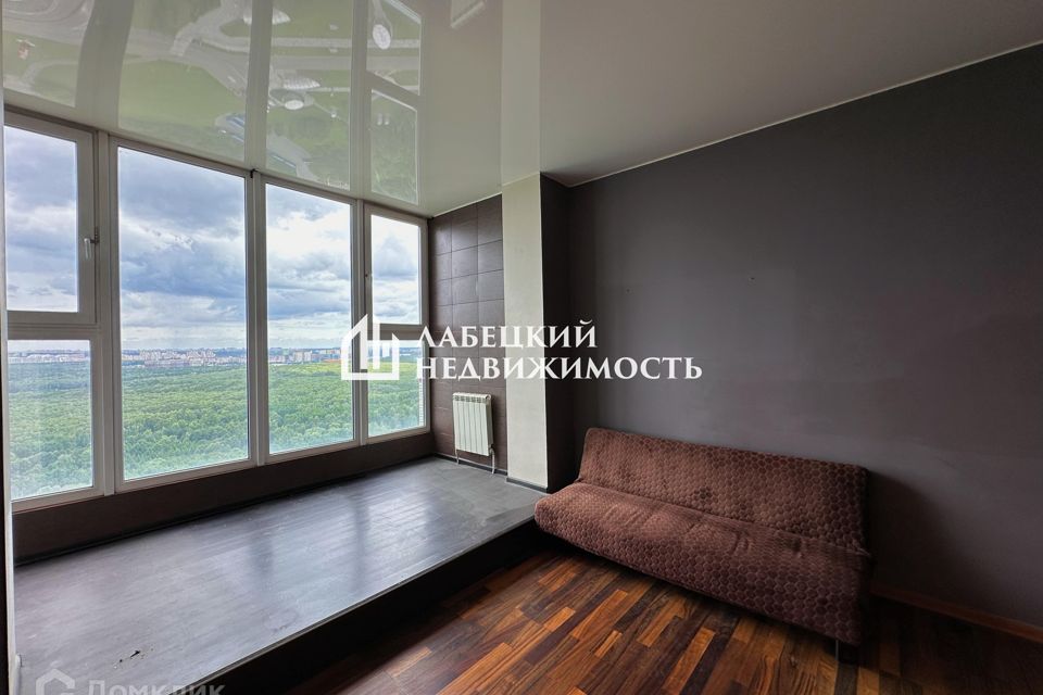 Продаётся 3-комнатная квартира, 77 м²