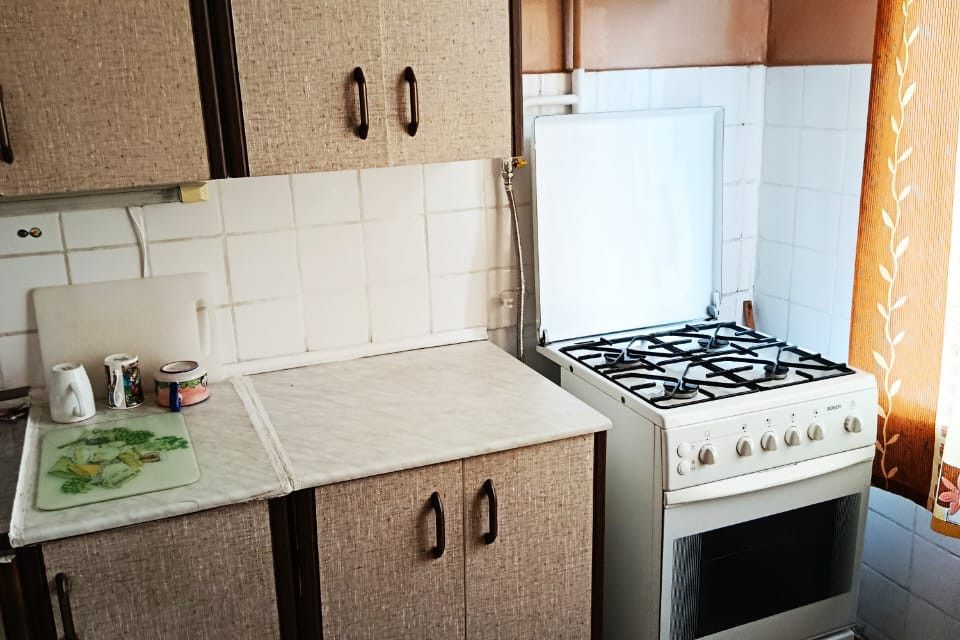 Продаётся 4-комнатная квартира, 62.4 м²