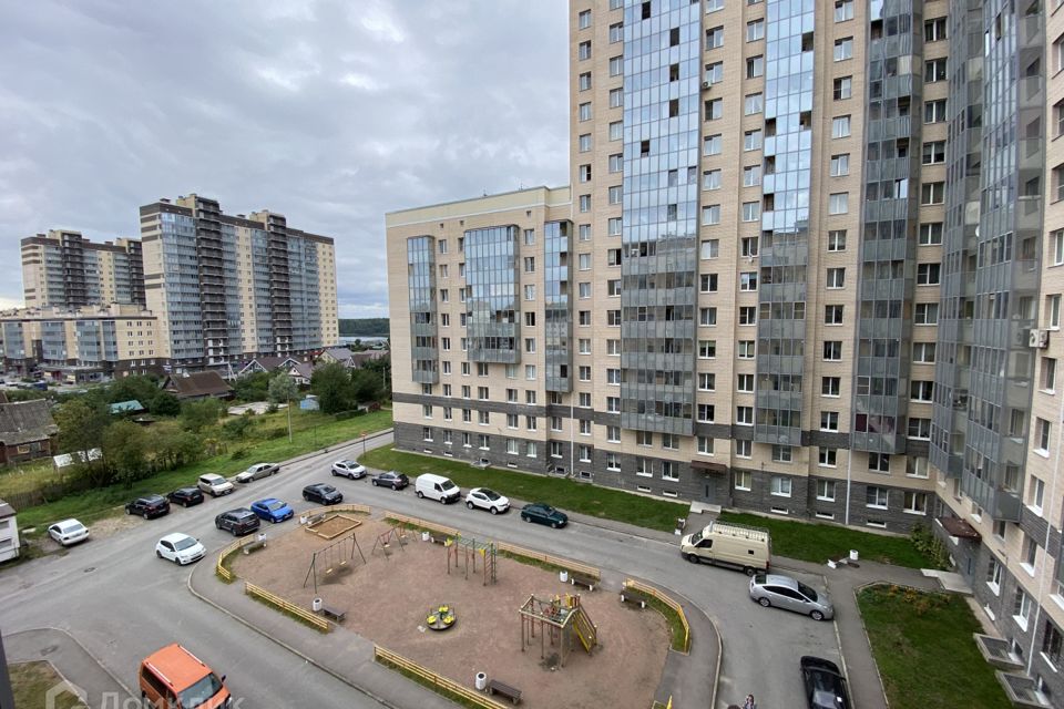 Продаётся 5-комнатная квартира, 100.5 м²