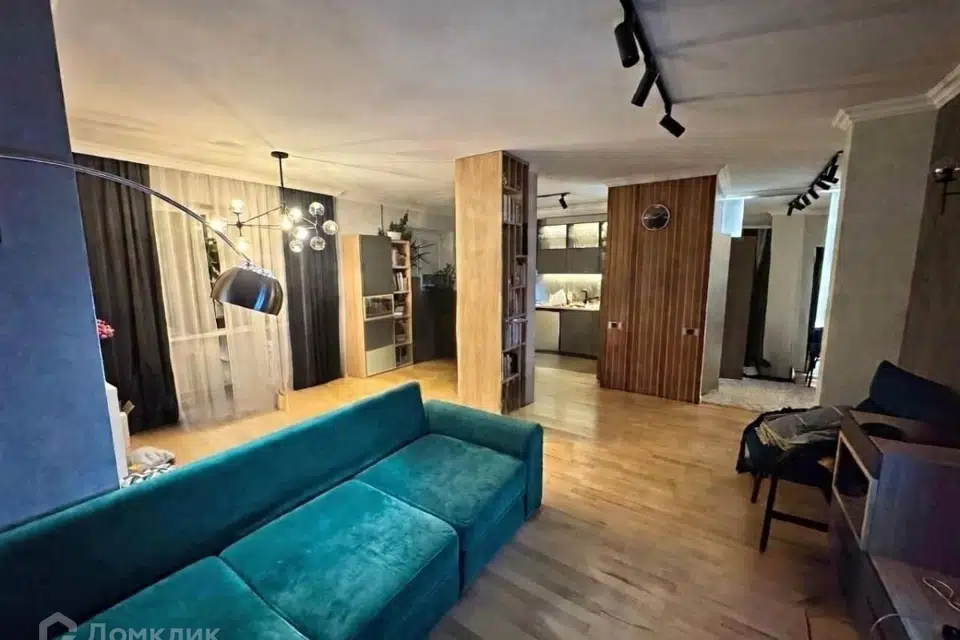 Продаётся 2-комнатная квартира, 73.4 м²