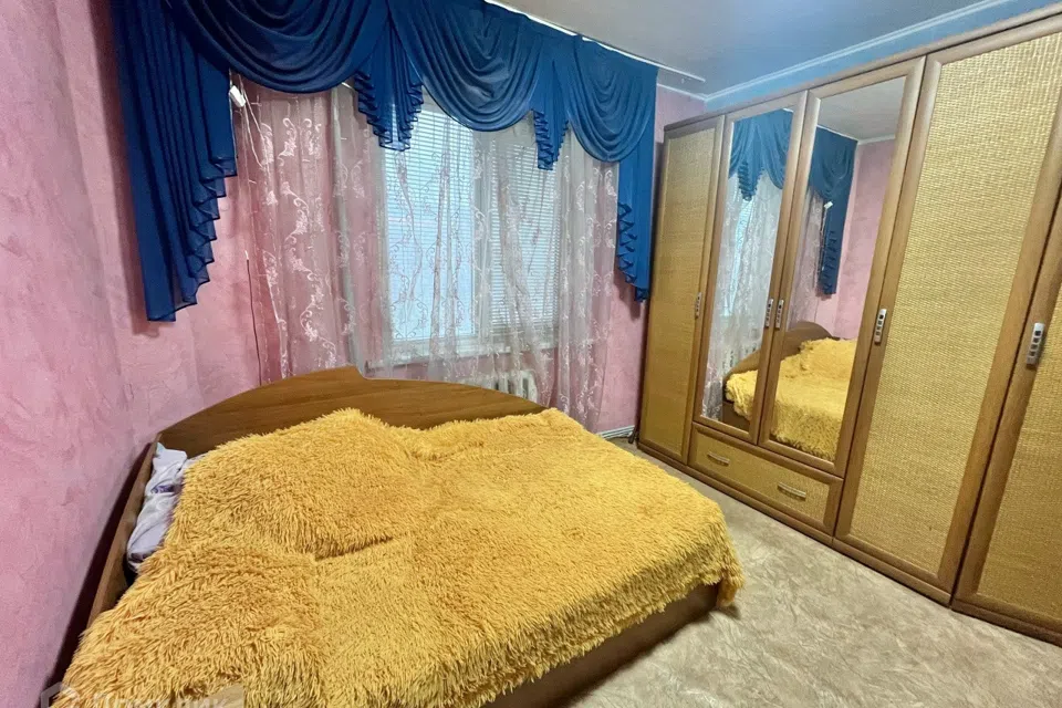 Продаётся 4-комнатная квартира, 87 м²