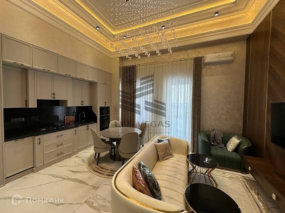 Сдаётся 2-комнатная квартира, 105 м²