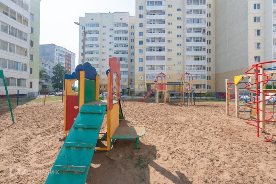 Продаётся 1-комнатная квартира, 37.9 м²