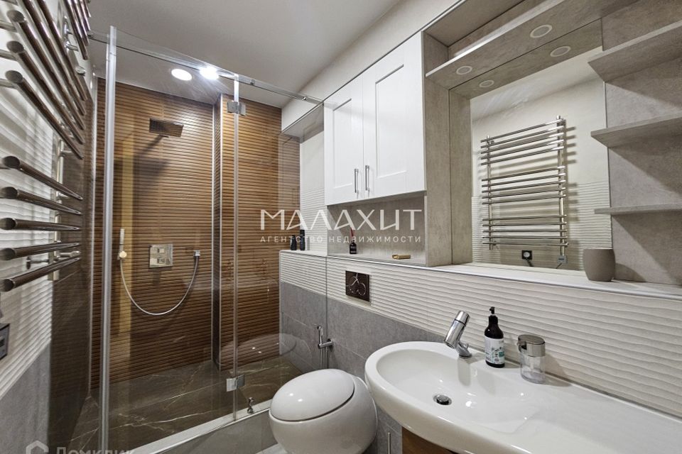 Продаётся 2-комнатная квартира, 65 м²