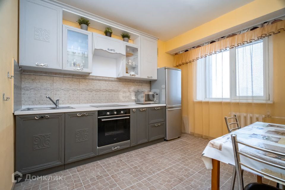 Продаётся 2-комнатная квартира, 67.9 м²
