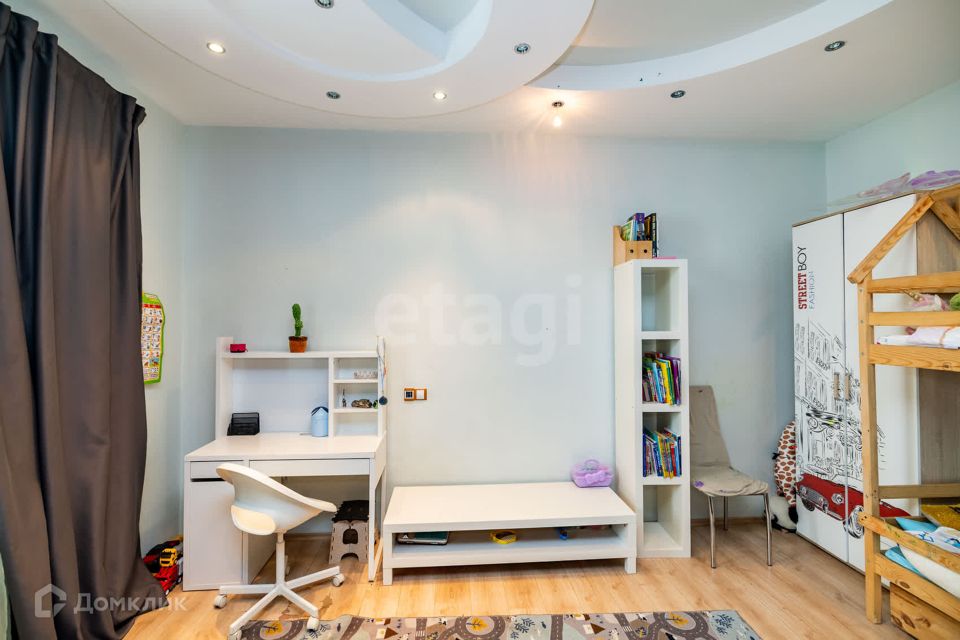 Продаётся 2-комнатная квартира, 79.3 м²