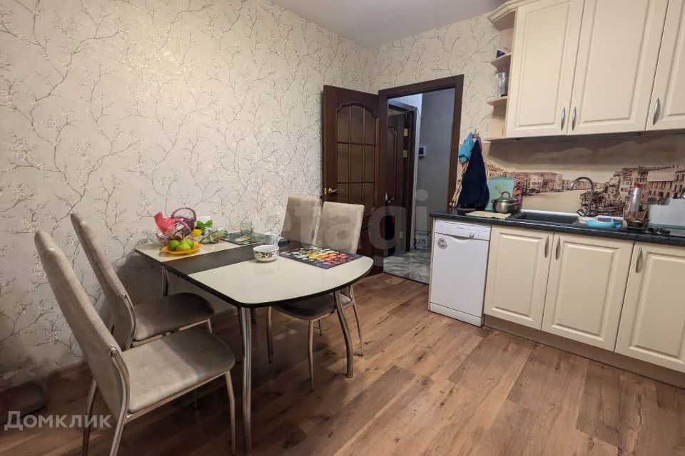 Продаётся 3-комнатная квартира, 81.9 м²