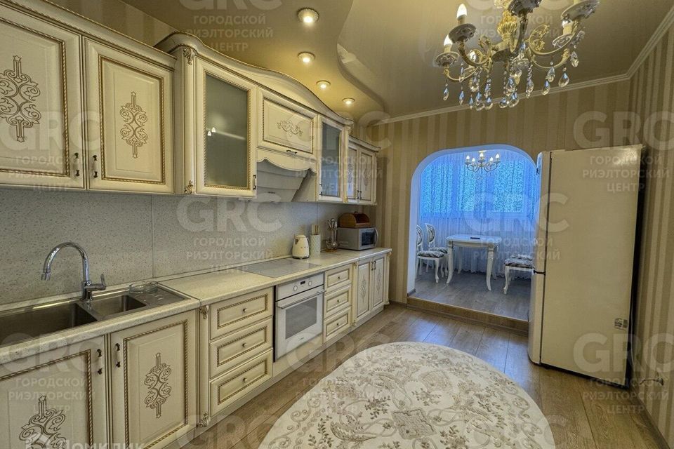 Продаётся 1-комнатная квартира, 57 м²