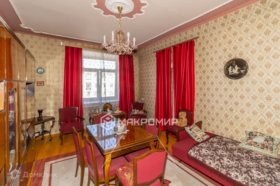 Продаётся 3-комнатная квартира, 90 м²