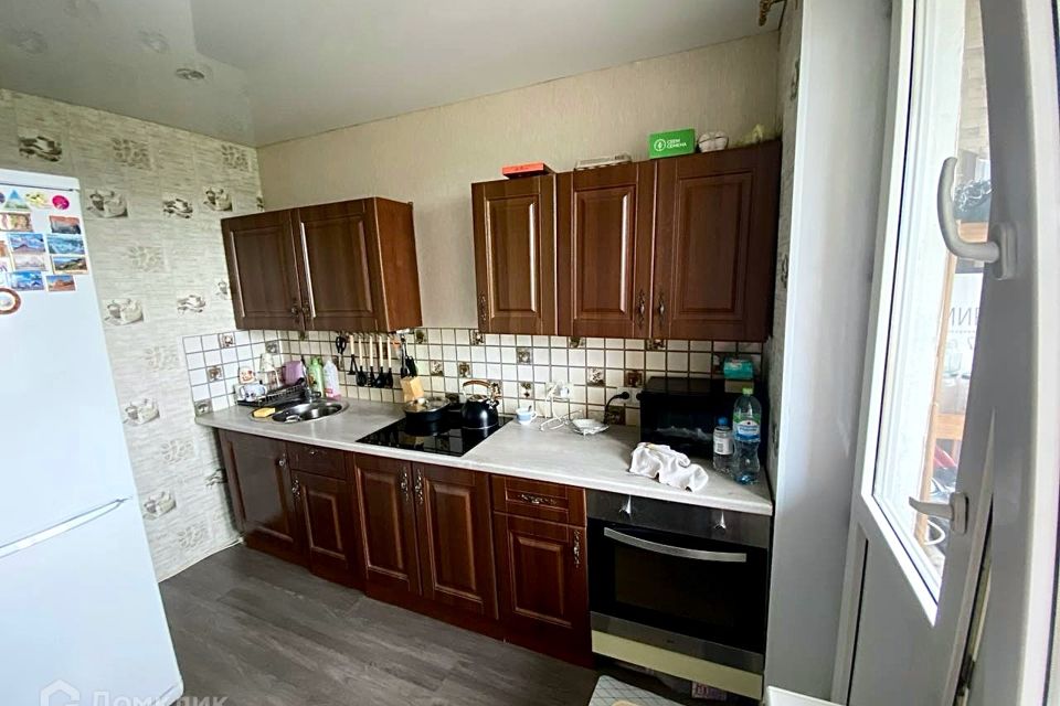 Продаётся 1-комнатная квартира, 42.3 м²