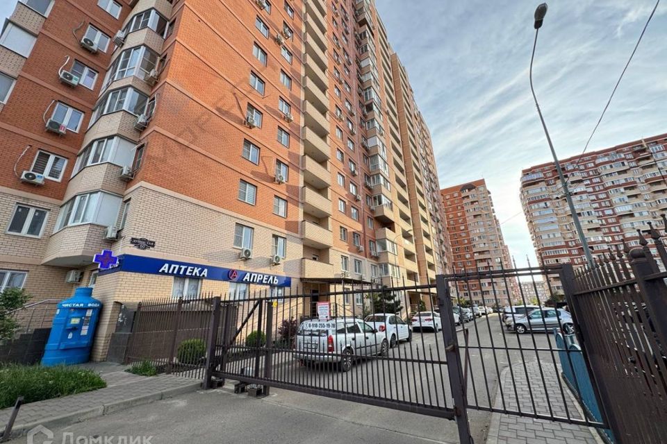 Продаётся 3-комнатная квартира, 76.2 м²