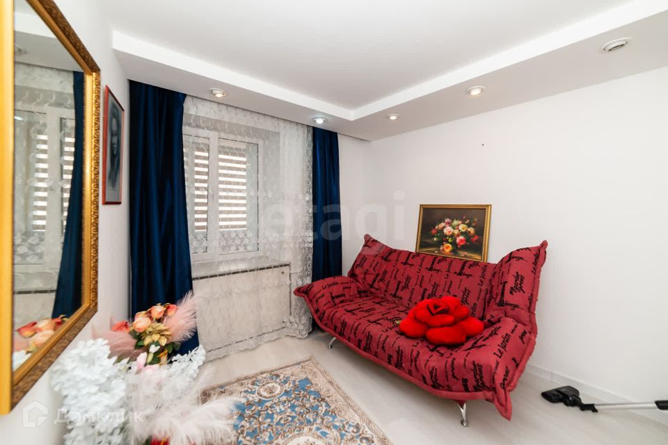 Продаётся 3-комнатная квартира, 111.6 м²