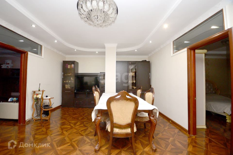 Продаётся 4-комнатная квартира, 95.5 м²