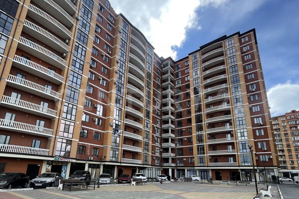 Продаётся 3-комнатная квартира, 120 м²