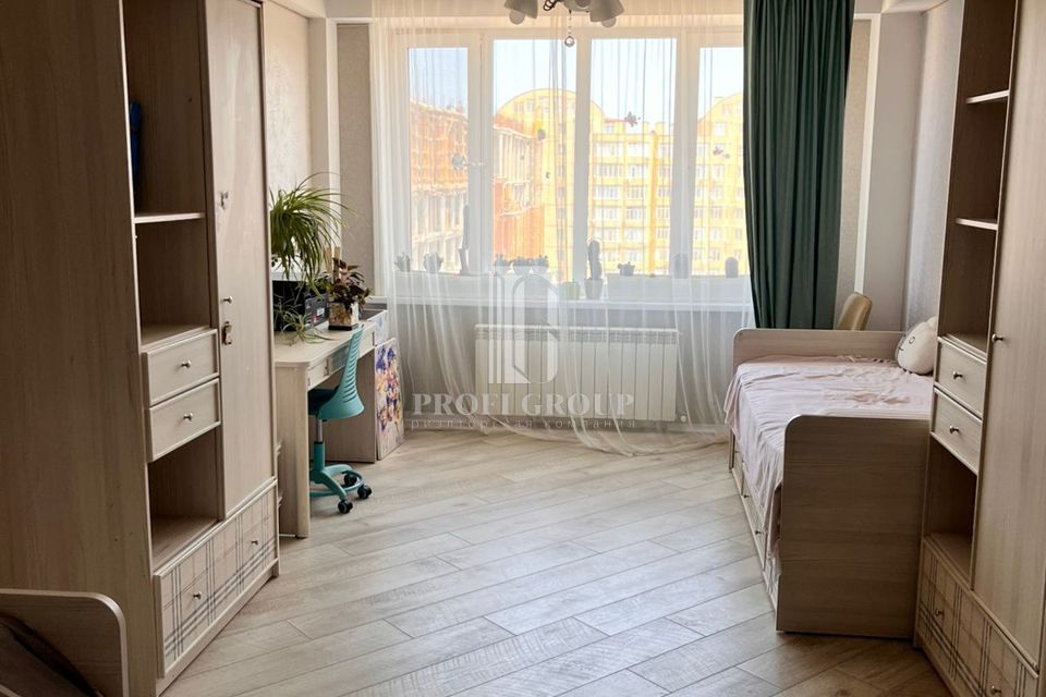 Продаётся 2-комнатная квартира, 76.7 м²