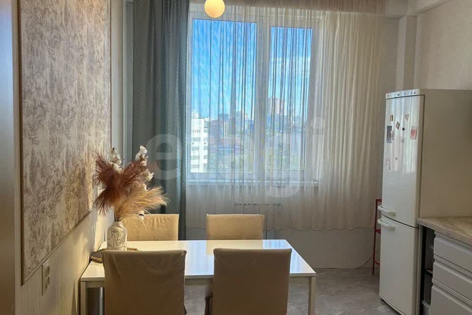 Продаётся 2-комнатная квартира, 70.9 м²