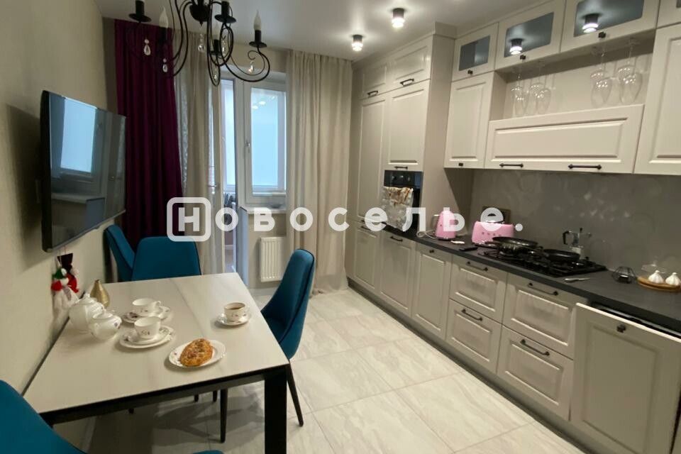 Продаётся 1-комнатная квартира, 42.1 м²