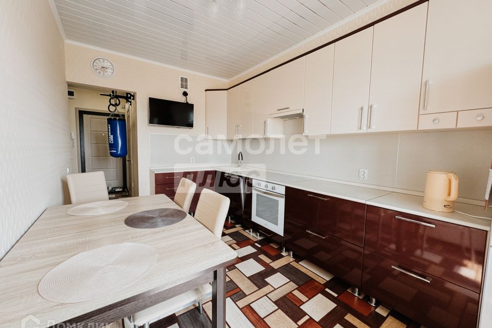 Продаётся 2-комнатная квартира, 57.2 м²