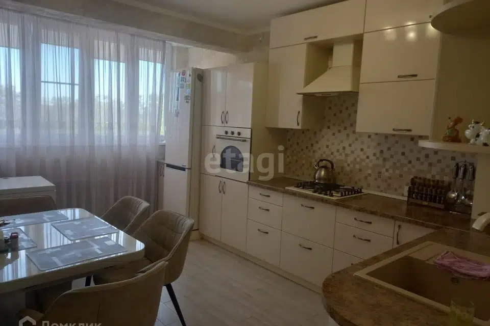Продаётся 2-комнатная квартира, 53.3 м²