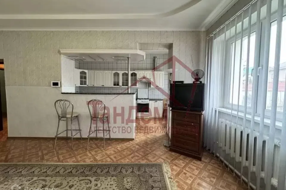 Продаётся 2-этажный дом, 418 м²