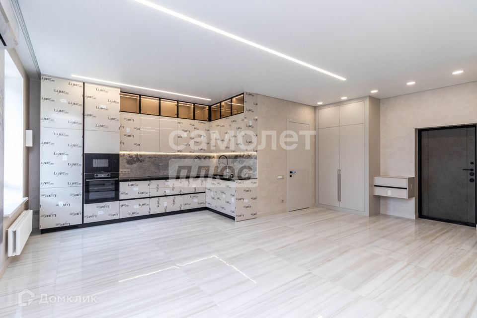 Продаётся 1-комнатная квартира, 69.2 м²