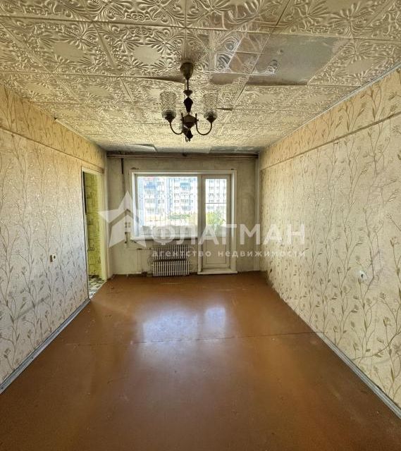 Продаётся 4-комнатная квартира, 58.4 м²