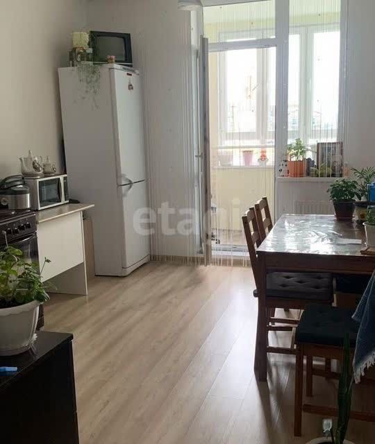 Продаётся 1-комнатная квартира, 39.8 м²
