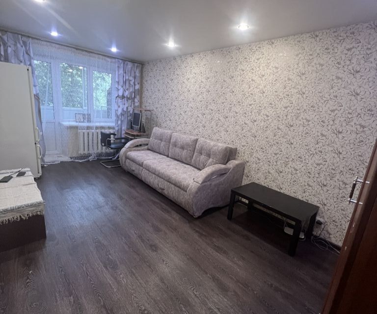Продаётся 2-комнатная квартира, 42.8 м²