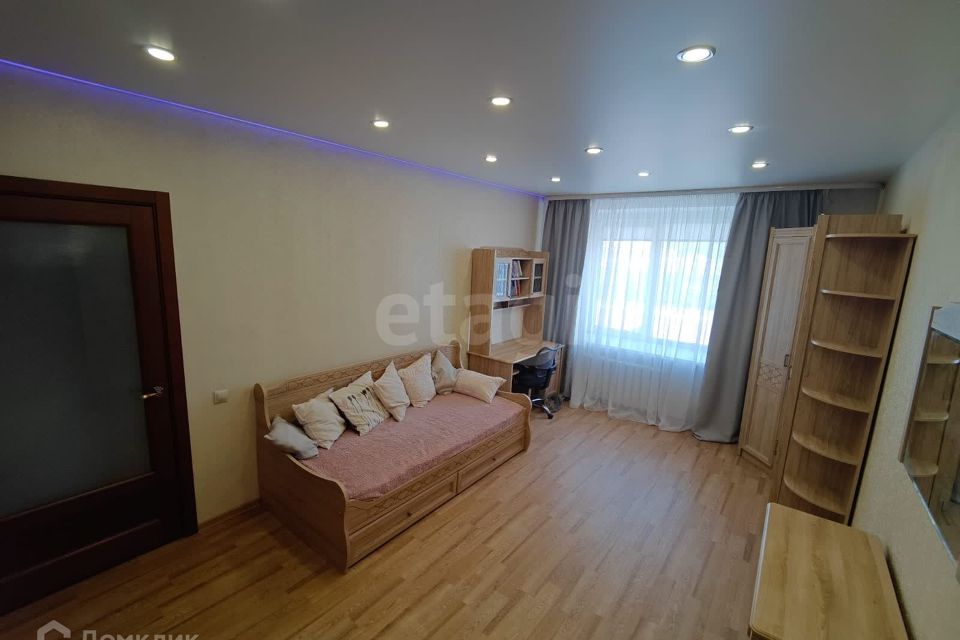 Продаётся 3-комнатная квартира, 97.5 м²