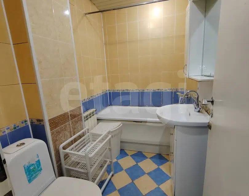 Продаётся 4-комнатная квартира, 50 м²