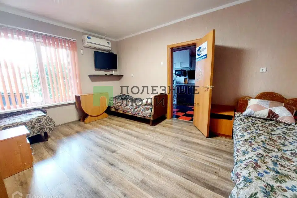 Продаётся 2-этажный дом, 600 м²