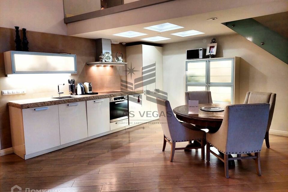 Сдаётся 3-комнатная квартира, 127 м²